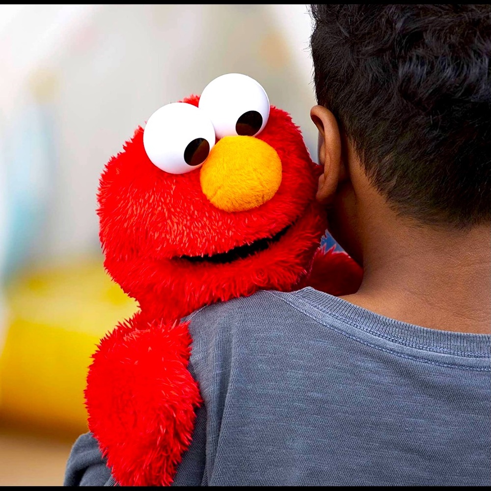 Sesame Street Hugging Elmo